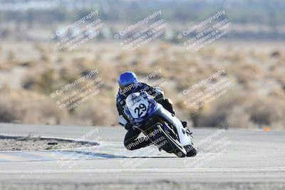 media/Dec-07-2025-CVMA (Sun) [[3e7d2de5dc]]/Race 12- Formula 40 MW and LW/